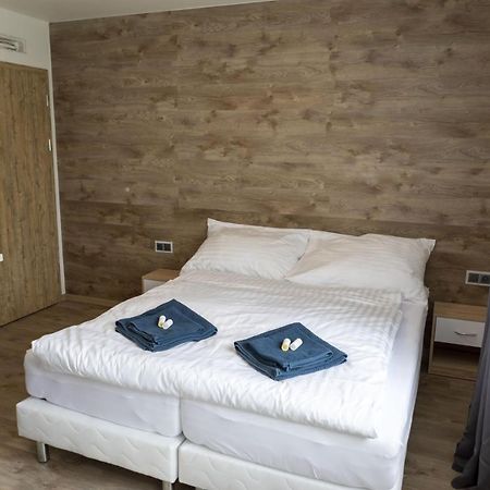 Novohradska Otel Ceske Budejovice Dış mekan fotoğraf