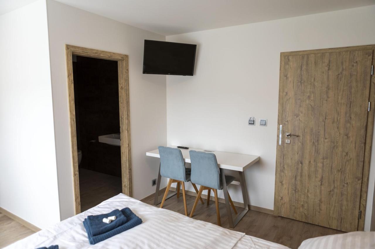 Novohradska Otel Ceske Budejovice Dış mekan fotoğraf