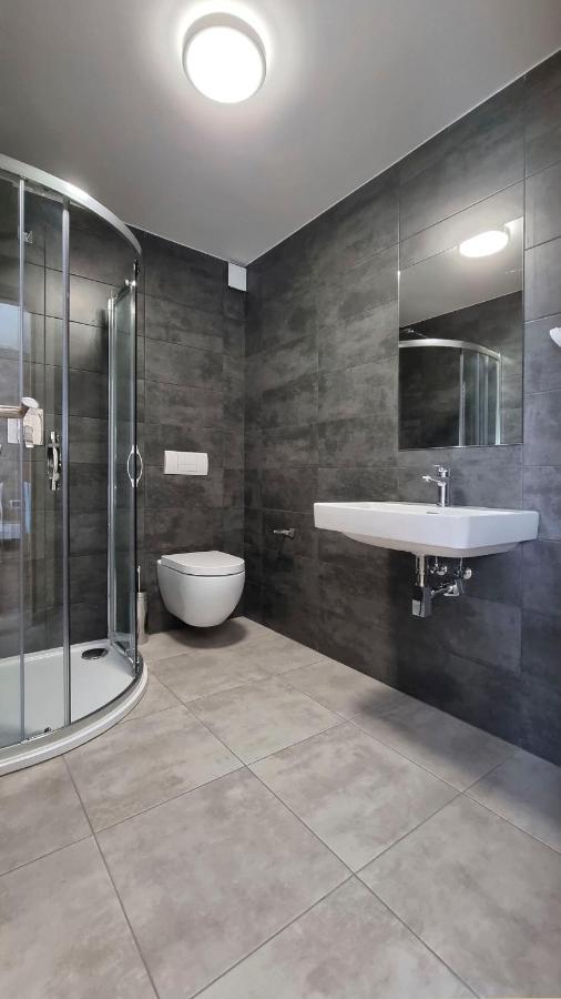 Novohradska Otel Ceske Budejovice Dış mekan fotoğraf