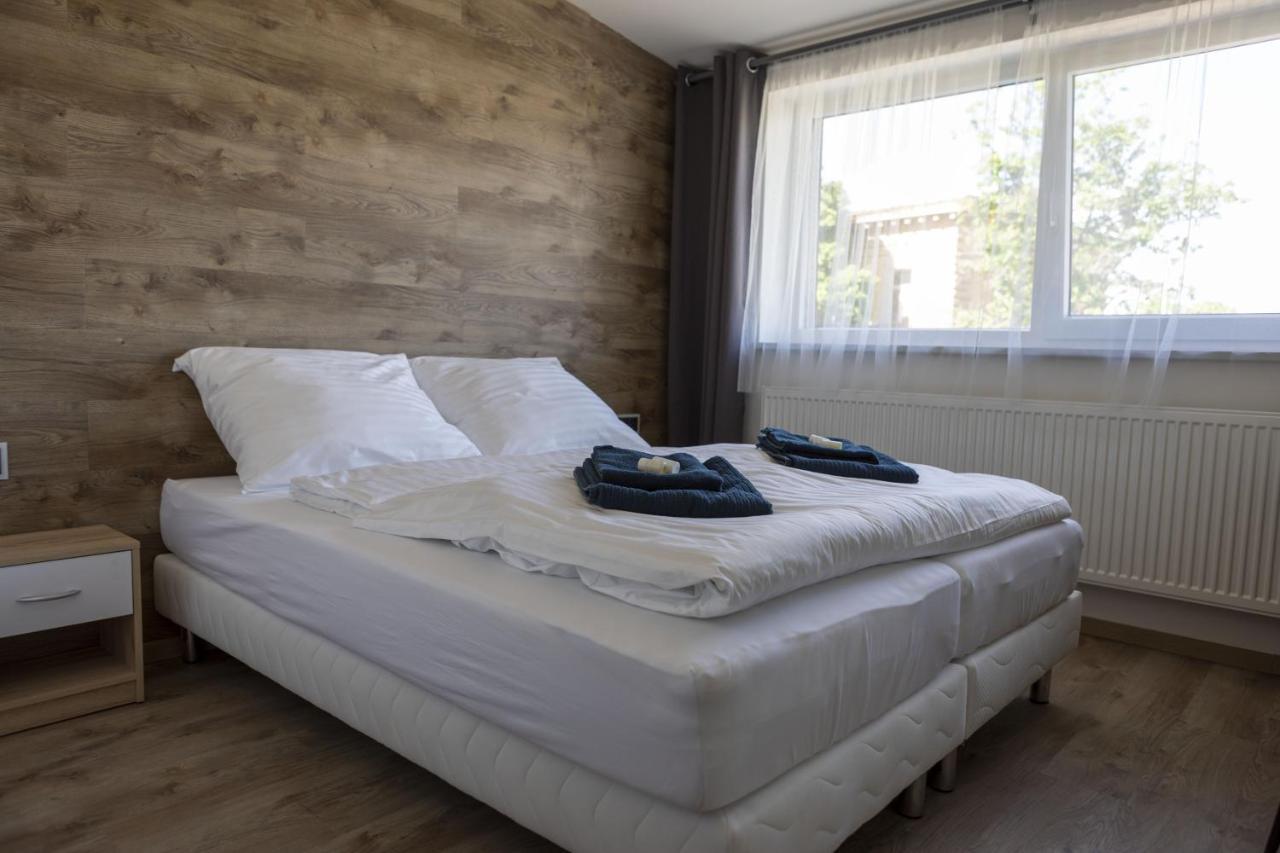 Novohradska Otel Ceske Budejovice Dış mekan fotoğraf