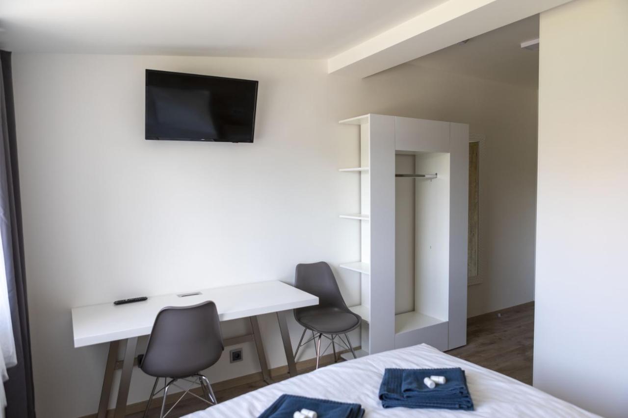 Novohradska Otel Ceske Budejovice Dış mekan fotoğraf