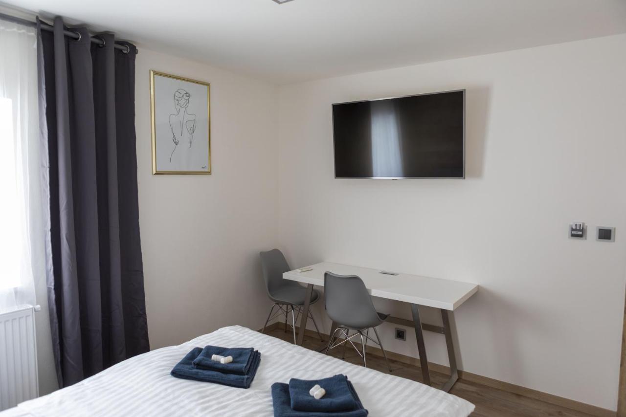 Novohradska Otel Ceske Budejovice Dış mekan fotoğraf