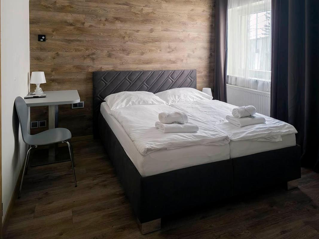 Novohradska Otel Ceske Budejovice Dış mekan fotoğraf